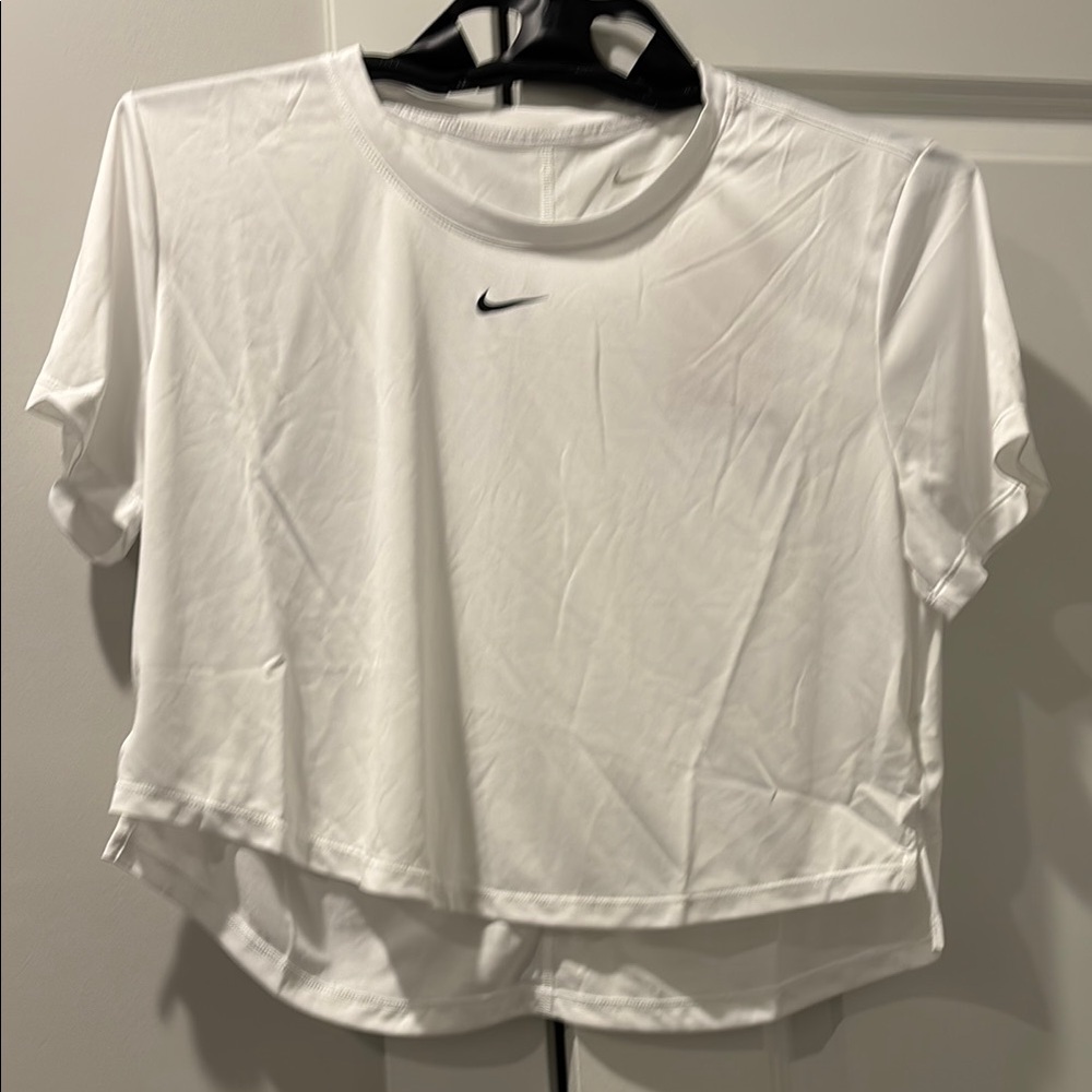 Women’s Nike Dri-fit crop top